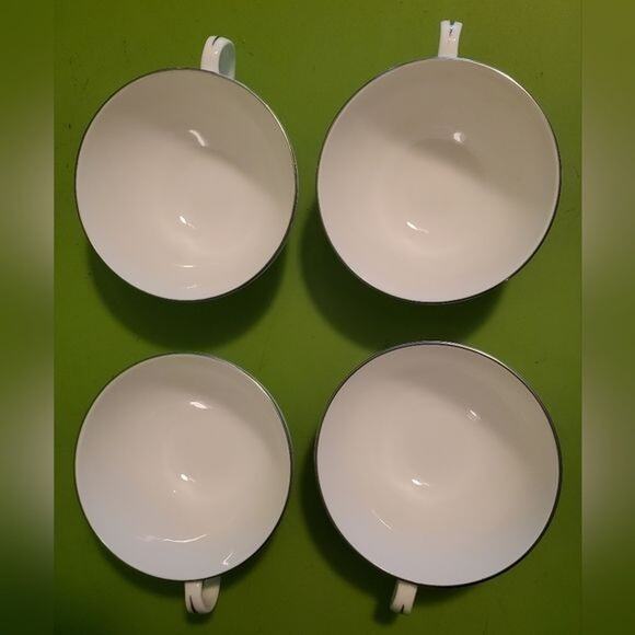 Royal Doulton Coronet Ivory English Bone China Tea Cups - set of 4 - Picture 3 of 4
